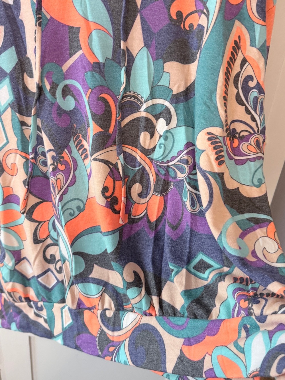 Abstract Dear Scarlett Scoop-Neck Hoodie Sweater in Multicolor Teal & Purple - Picture 5 of 9